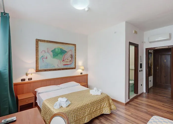 H Ruiins Bed & Breakfast