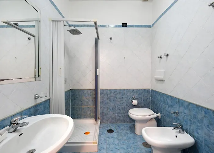 H Ruiins Bed & Breakfast