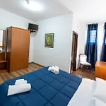 Bed & Breakfast H Ruiins 3*