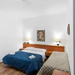 H Ruiins Bed & Breakfast 3*