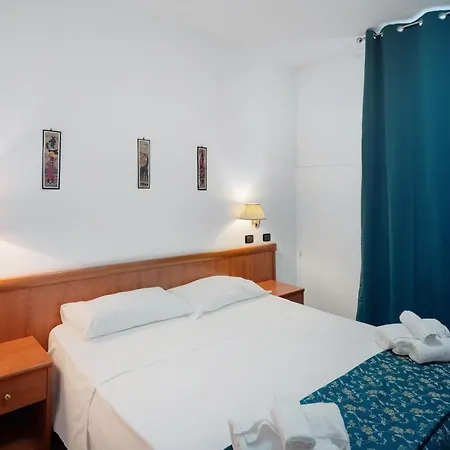 Apart Otel H Ruiins 3*