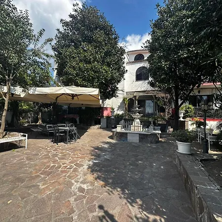 H Ruiins Apart Otel Pompei