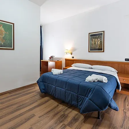 Apart Otel H Ruiins