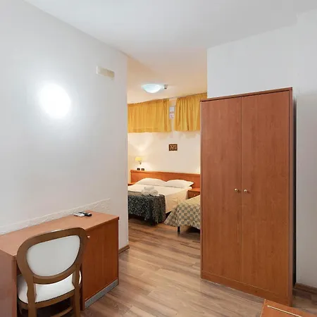 H Ruiins Apart Otel 3*
