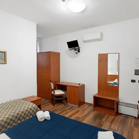 Bed and Breakfast H Ruiins