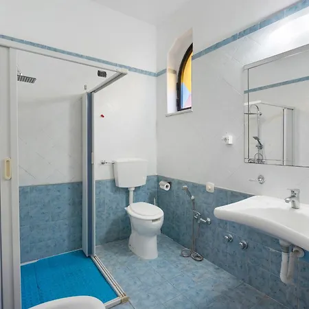 Apart Otel H Ruiins