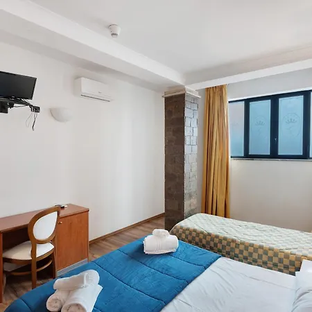 H Ruiins Apart Otel 3*