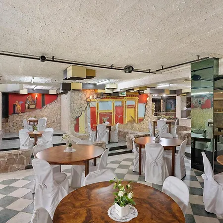 Apart Otel H Ruiins