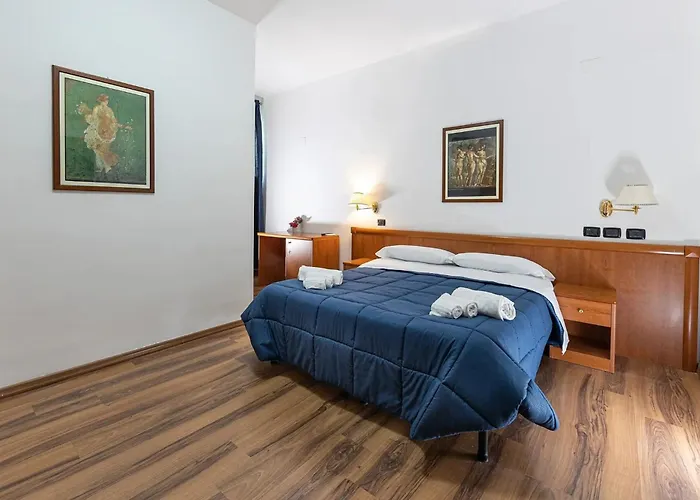 H Ruiins Bed & Breakfast 3*