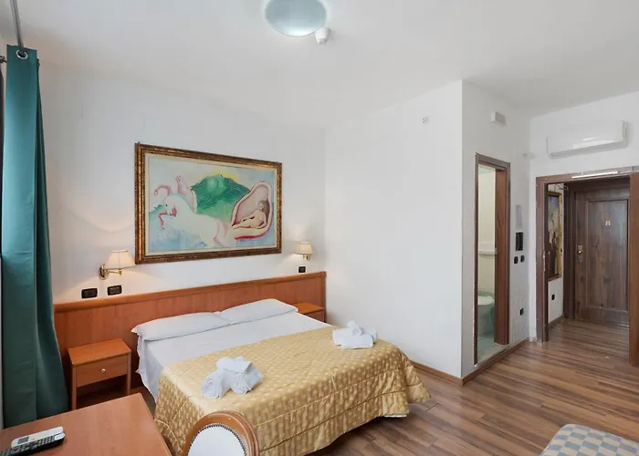 H Ruiins Bed and Breakfast 3*