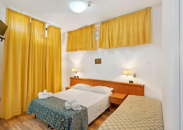 Bed & Breakfast H Ruiins 3*