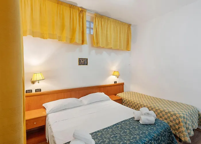 Bed and Breakfast H Ruiins 3*