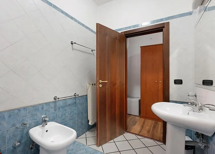 H Ruiins Bed and Breakfast