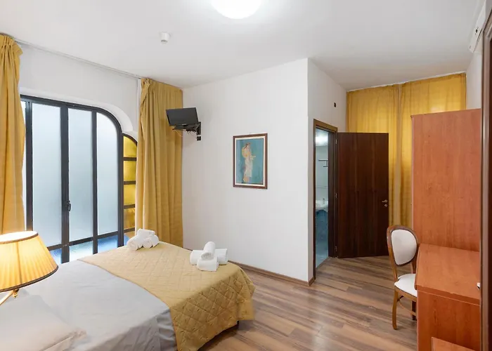 Bed and Breakfast H Ruiins 3*